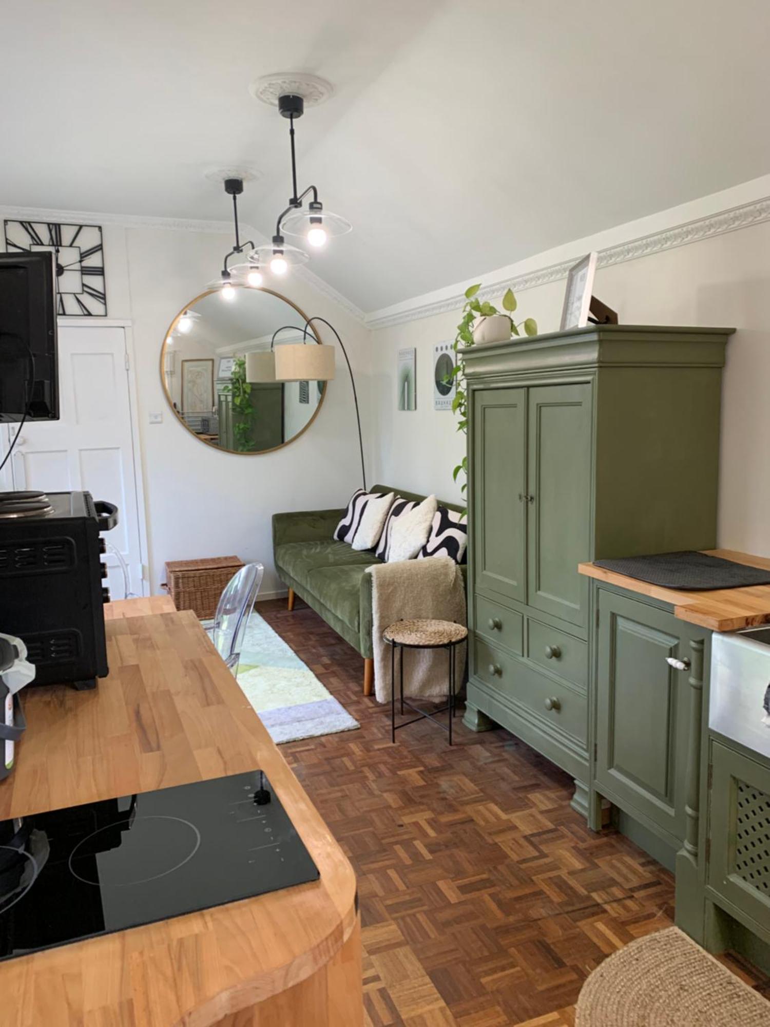 Newly Refurbished One Bedroom With Additional Sofa Bed Self Contained Flat In Garden Abbots Langley Exterior photo